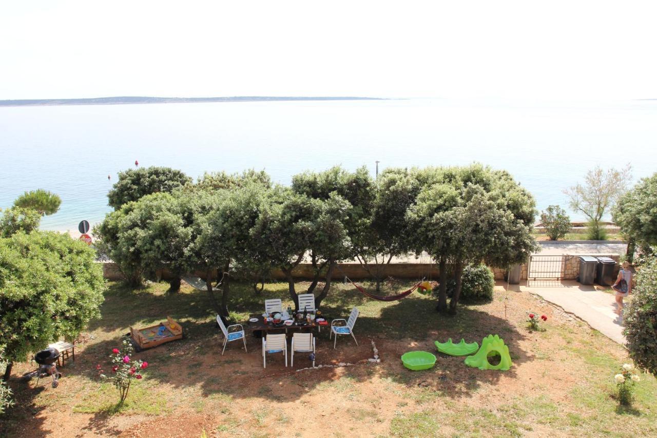 Apartments By The Sea Mandre, Pag - 8655 Kolan Bagian luar foto